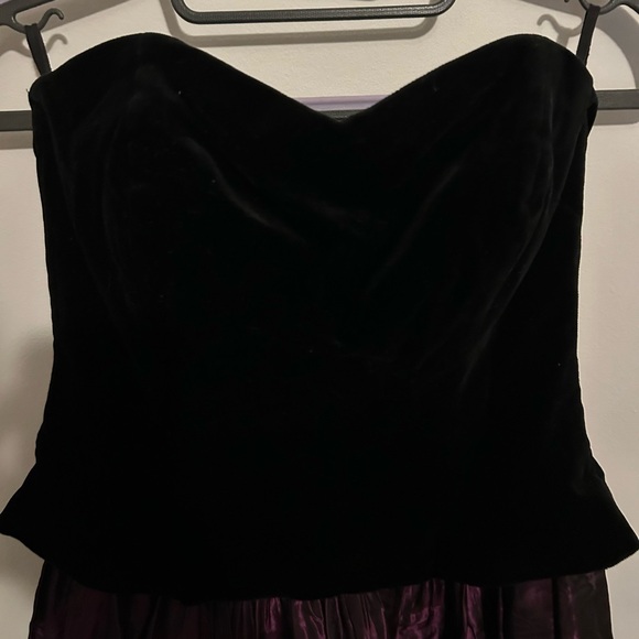Vintage Laura Ashley Velvet Top Dress | Made in UK | Purple | Floral | A07 - Picture 6 of 10